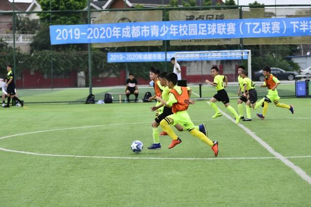 鄢手骐24分辽宁负新疆 格洛弗50分四川负浙江